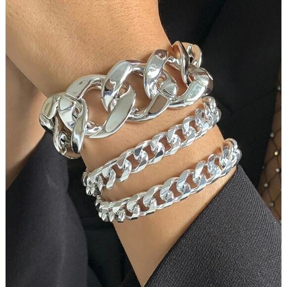 Authentic Original Vintage Style Jewelry - NEW Bracelet 3 Chunky Silver Tone Set Layering Bracelets Jewelry Trend J08